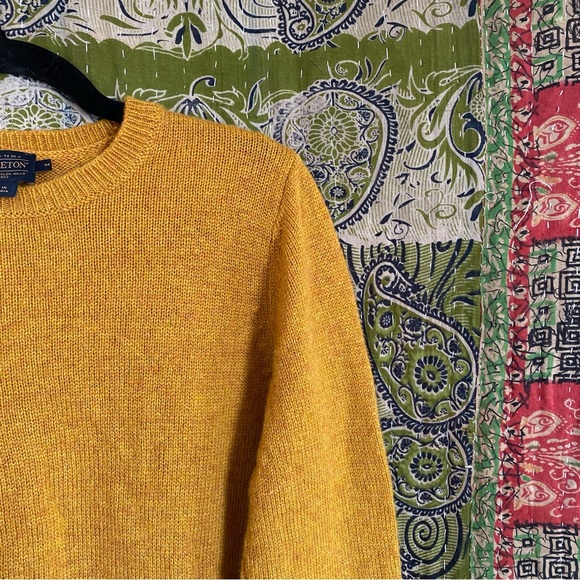 Pendleton Golden Copper Washable Shetland Wool Crewneck Sweater Size Medium - Picture 3 of 14